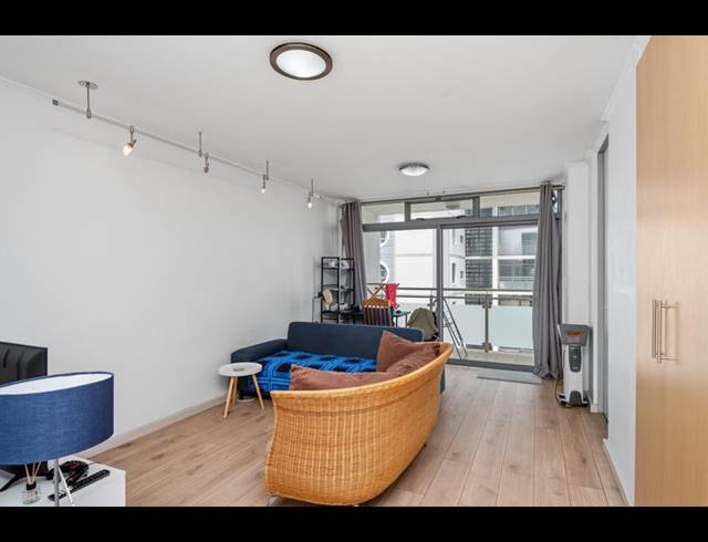 1 BEDROOM PROPERTY TO RENT IN CLAREMONT